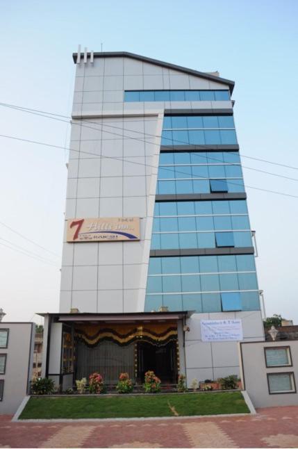 Hotel Seven Hills Inn Tirupati Kültér fotó