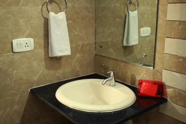 Hotel Seven Hills Inn Tirupati Kültér fotó